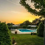Vila Casal Parro 6, Emma Perugia