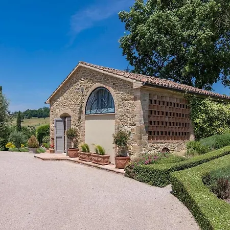 Casal Parro 6, Emma Villa *