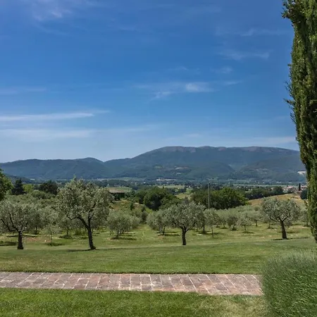 Casal Parro 6, Emma Villa *