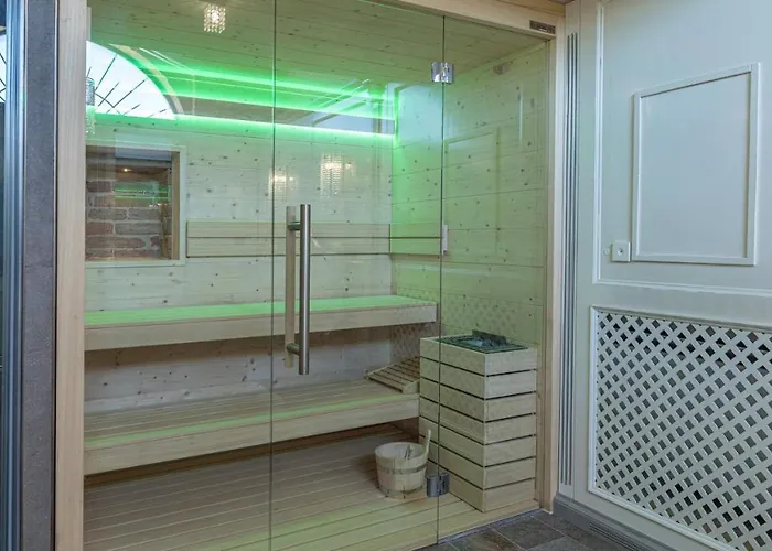 Villa Casal Parro 6, Emma Perúgia