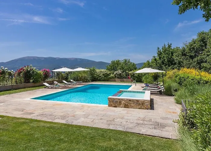 Casal Parro 6, Emma Villa Perúgia